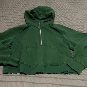 Lululemon Scuba Oversized Half-Zip Hoodie
Everglade Green